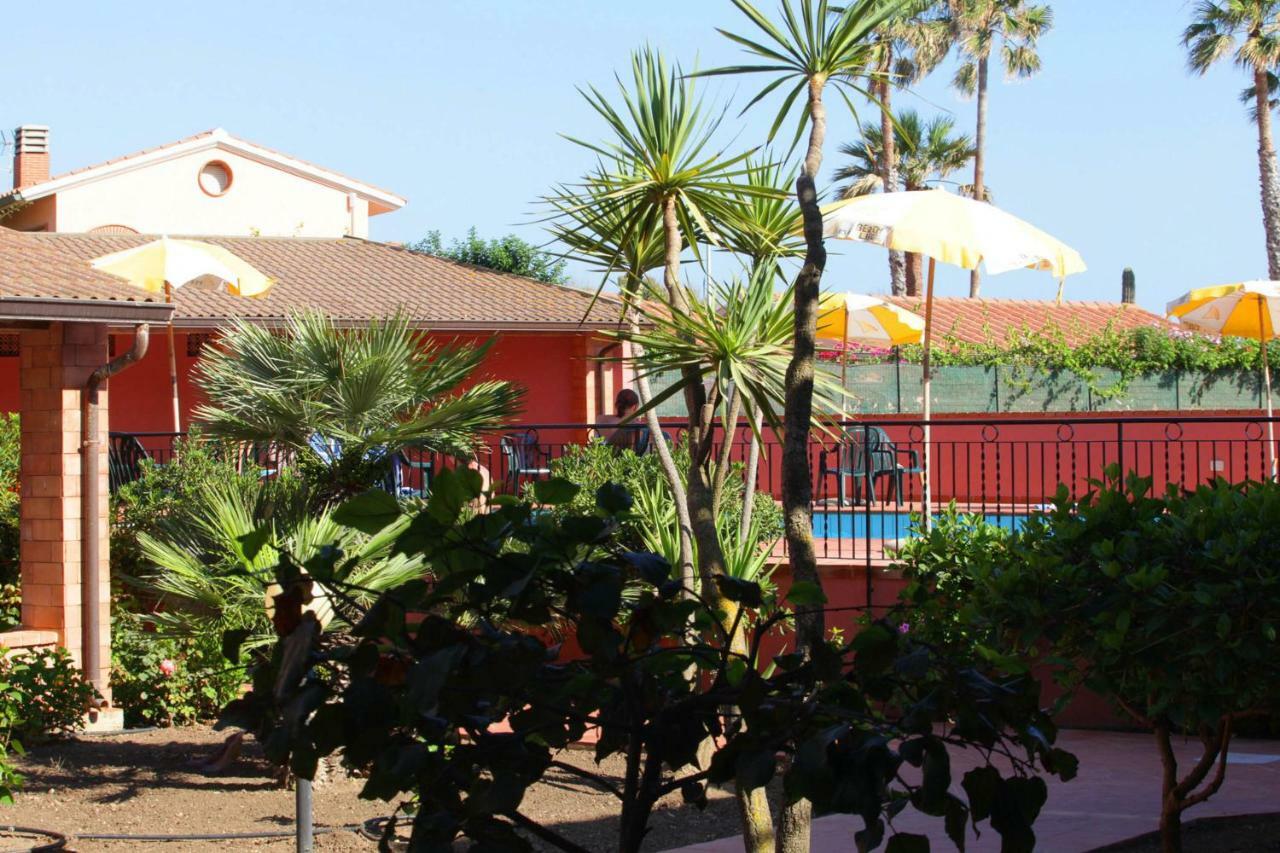 Residence Del Mare Casesicule Santa Maria Del Focallo Bagian luar foto